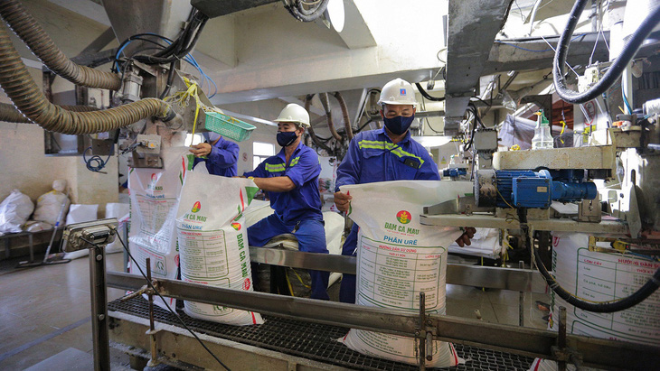 Giá phân bón nhiều nơi tăng, sóng cổ phiếu ngành này bao giờ sẽ lặng?